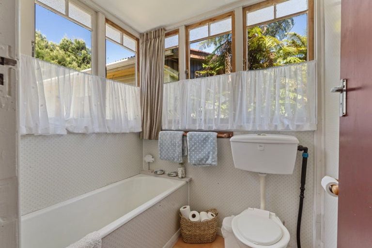 Photo of property in 1406 Queen Charlotte Drive, Linkwater, Picton, 7281