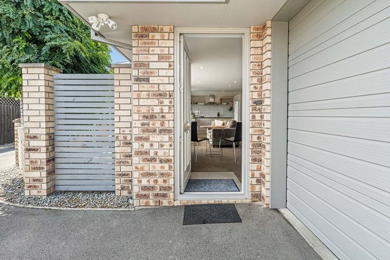 Photo of property in 80b Trafalgar Street, St Albans, Christchurch, 8014