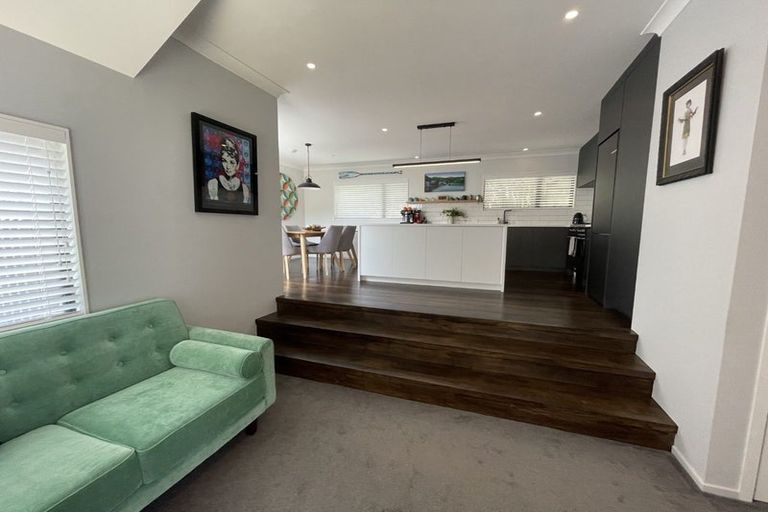 Photo of property in 74 Abilene Crescent, Churton Park, Wellington, 6037