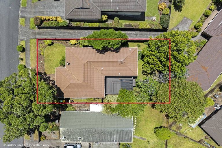 Photo of property in 15 Mark Edward Drive, Half Moon Bay, Auckland, 2012