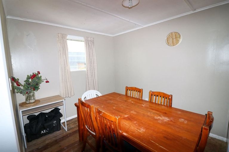 Photo of property in 14 Seddon Street, Dannevirke, 4930