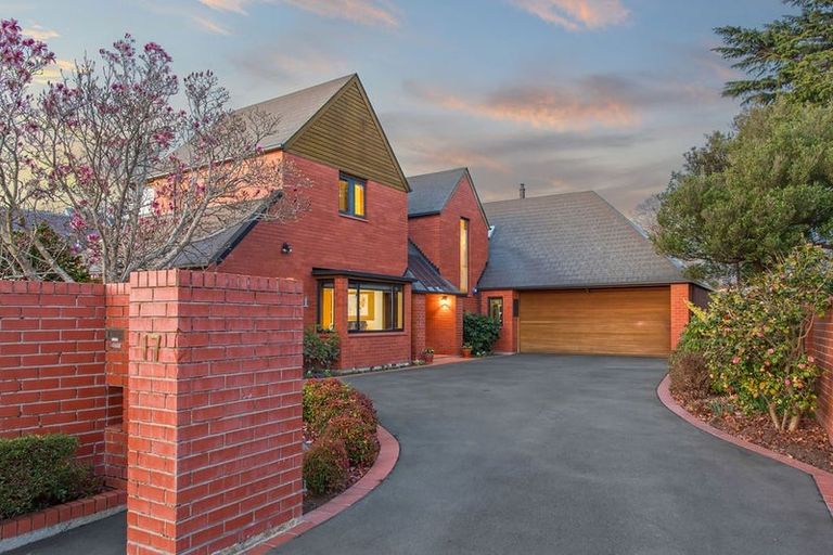 Photo of property in 17 Hanover Place, Ilam, Christchurch, 8041