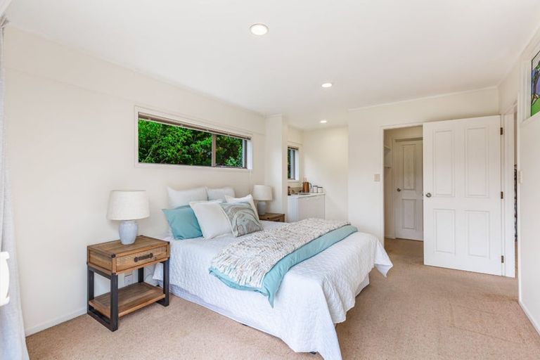 Photo of property in 45c Hyde Road, Rothesay Bay, Auckland, 0630