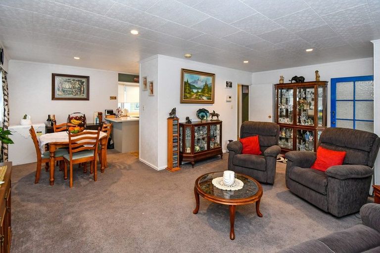 Photo of property in 8 Komako Place, Papatoetoe, Auckland, 2025