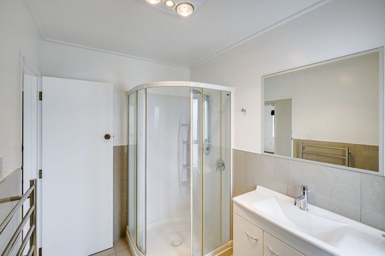 Photo of property in 32 Auckland Road, Greenmeadows, Napier, 4112