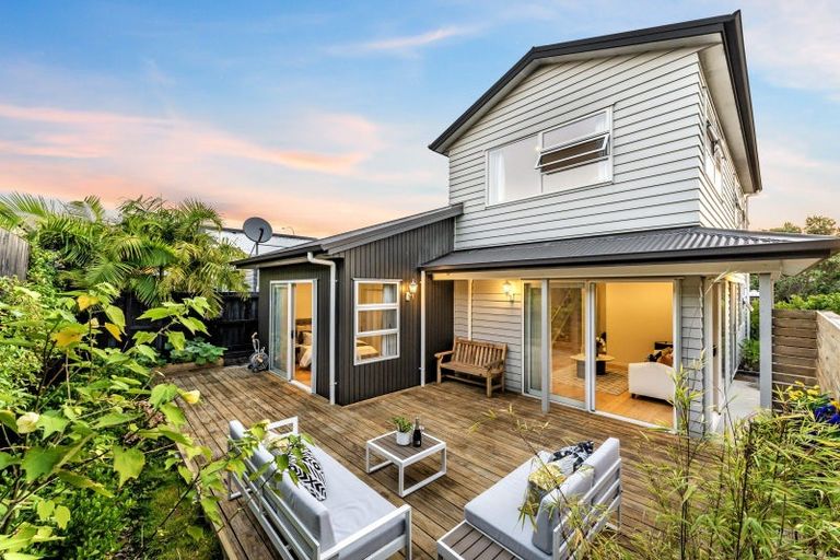 Photo of property in 7 Waiarohia Place, Hobsonville, Auckland, 0616