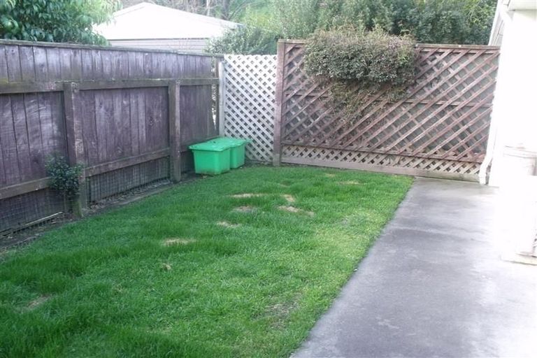 Photo of property in 2/8a Christie Crescent, Havelock North, 4130