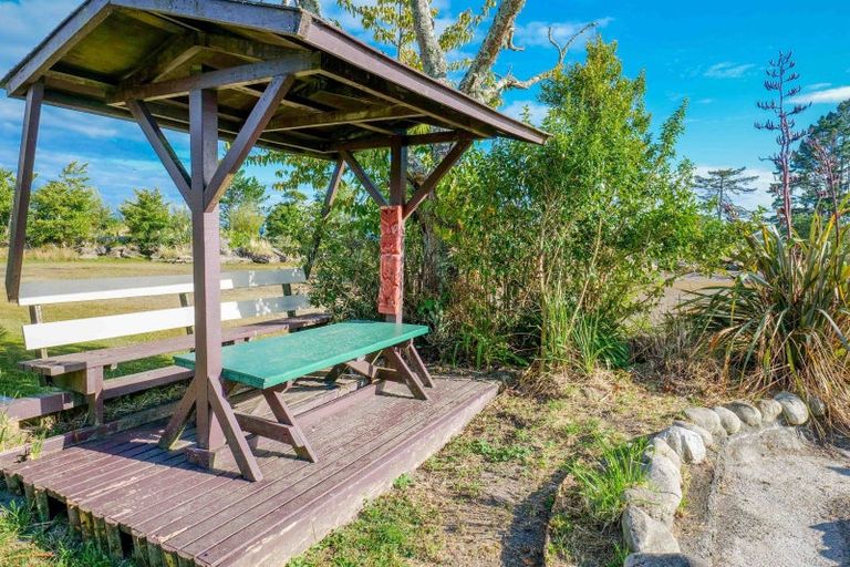 Photo of property in 21 Orowaiti Road, Westport, 7825