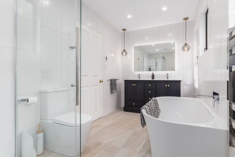 Photo of property in 21 Matai Road, Raumati South, Paraparaumu, 5032