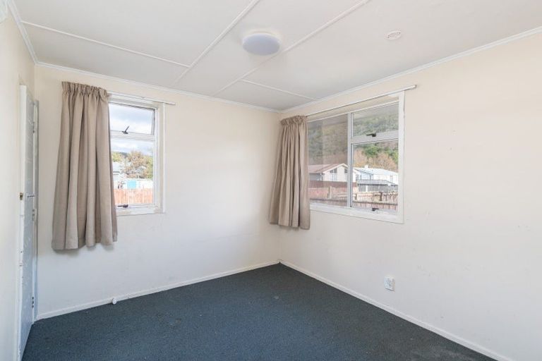 Photo of property in 8 Orewa Grove, Wainuiomata, Lower Hutt, 5014