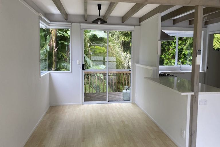 Photo of property in 2/555 East Coast Road, Browns Bay, Auckland, 0630