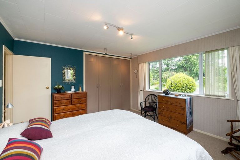 Photo of property in 42 Iona Road, Havelock North, 4130