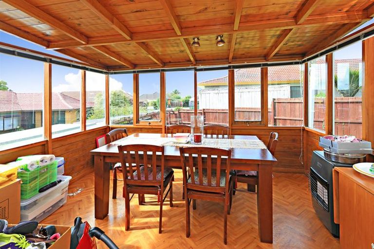 Photo of property in 2/21 Glenmore Road, Sunnyhills, Auckland, 2010