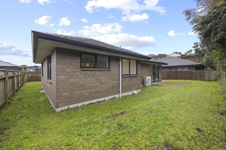 Photo of property in 10 Nukuroa Close, Waitara, 4320