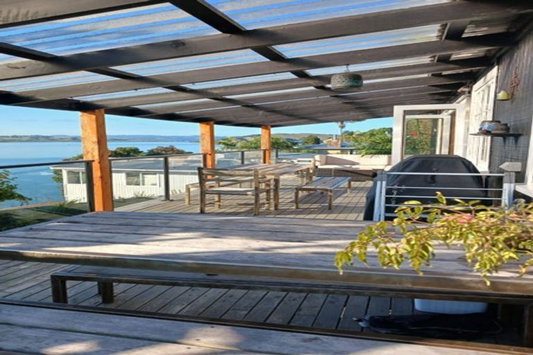 Photo of property in 102 Beach Road, Onerahi, Whangarei, 0110