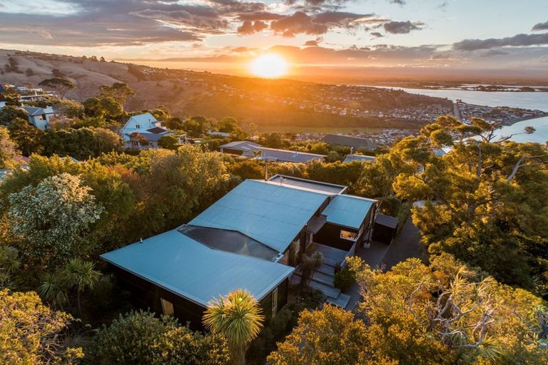 Photo of property in 104 Panorama Road, Clifton, Christchurch, 8081