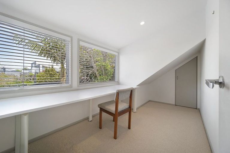 Photo of property in 1/26 Onepoto Road, Hauraki, Auckland, 0622