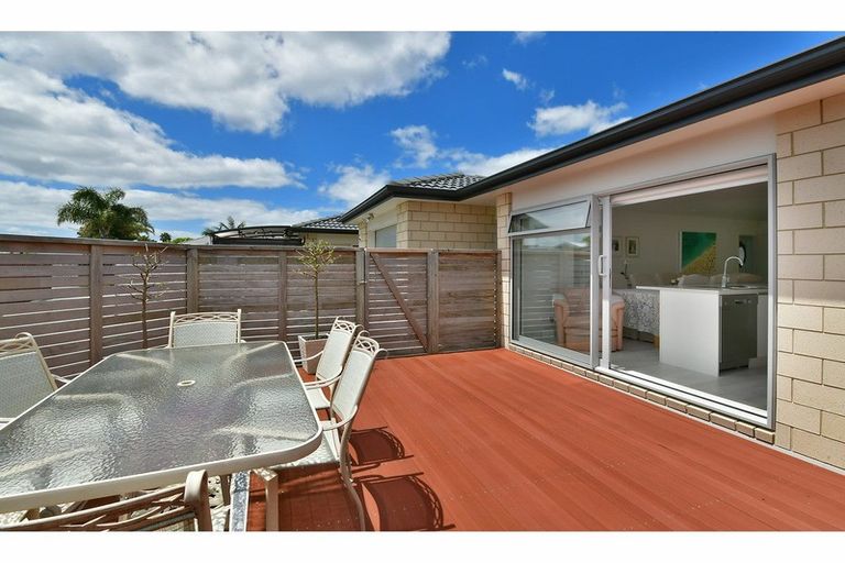 Photo of property in 43b Doment Crescent, Orewa, 0931
