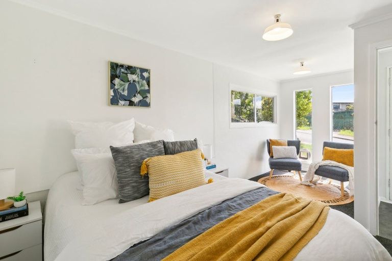 Photo of property in 27 Turriff Crescent, Tawa, Wellington, 5028