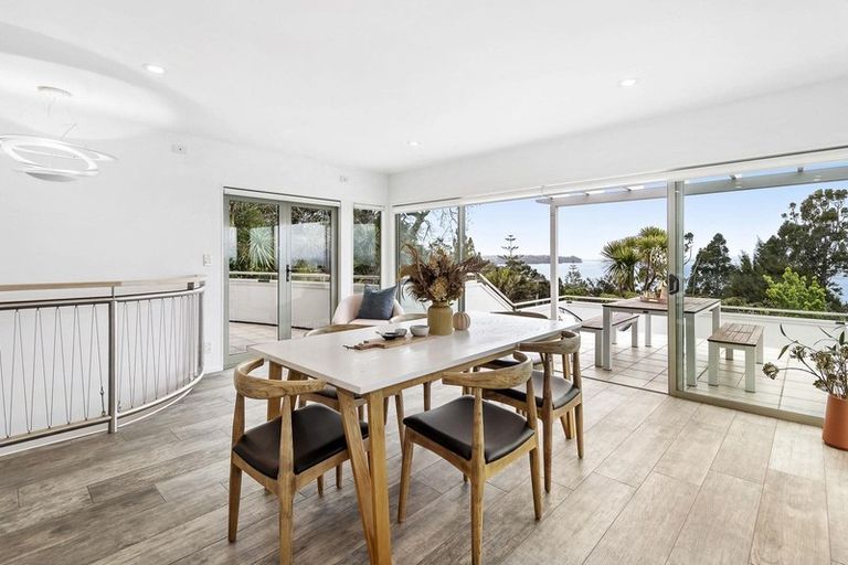 Photo of property in 38 Takahe Road, Titirangi, Auckland, 0604