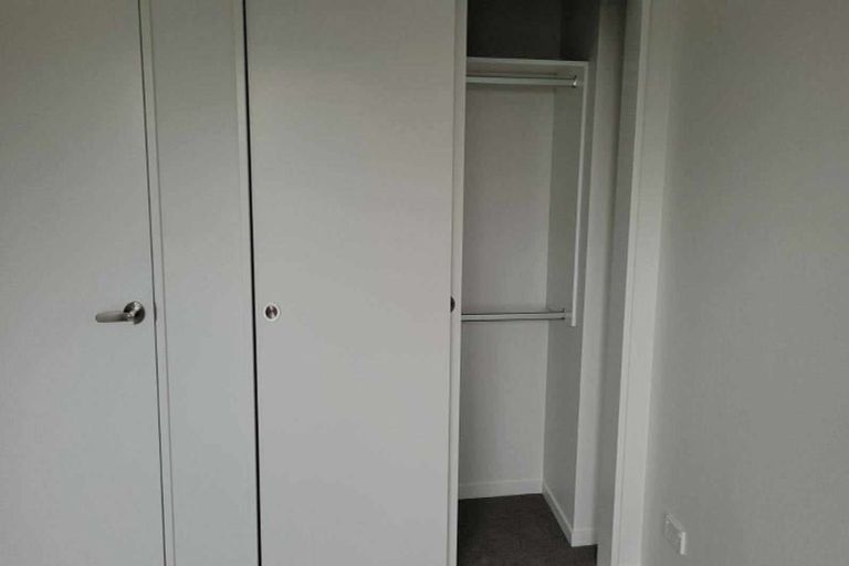 Photo of property in 11/8 Chivalry Road, Glenfield, Auckland, 0629