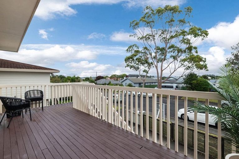 Photo of property in 1/44 Barbados Drive, Unsworth Heights, Auckland, 0632