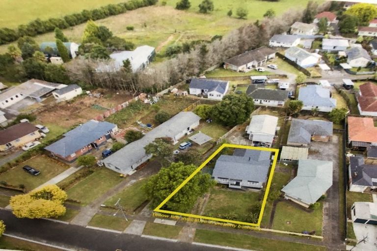 Photo of property in 18 Birdwood Road, Pukekohe, 2120
