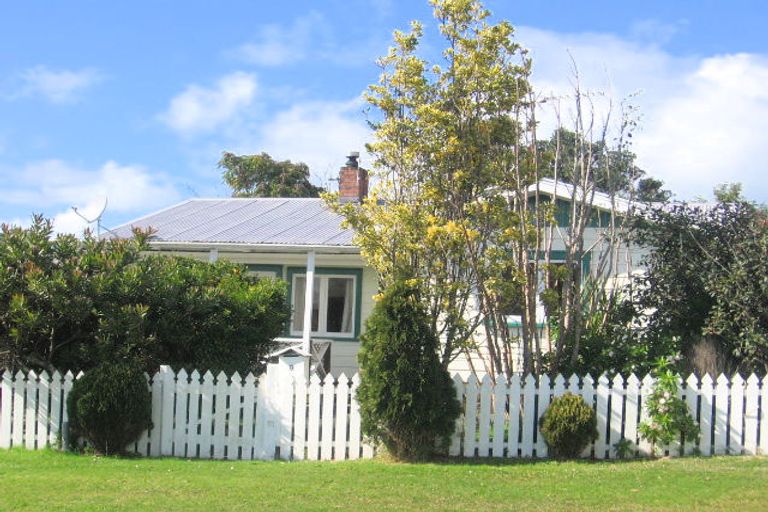 Photo of property in 9 Whimp Avenue, Onerahi, Whangarei, 0110