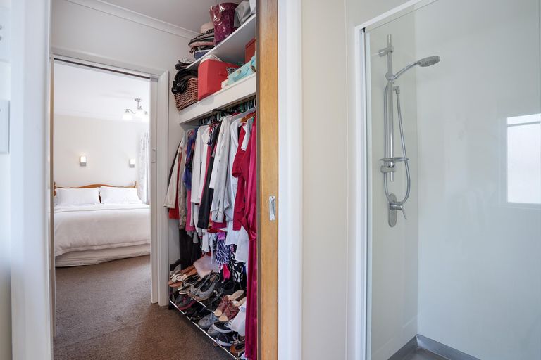 Photo of property in 222 Vogel Street, Roslyn, Palmerston North, 4414