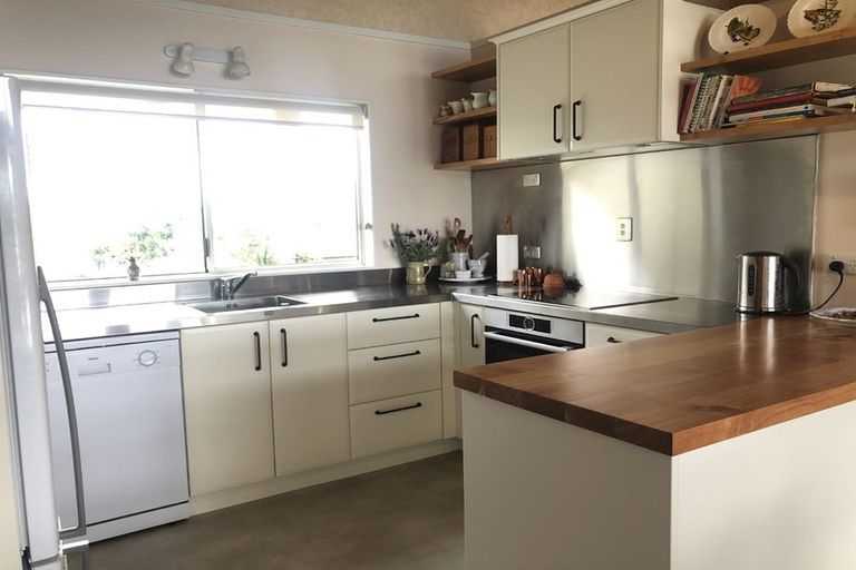 Photo of property in 16 Sapphire Place, Parua Bay, Whangarei, 0174