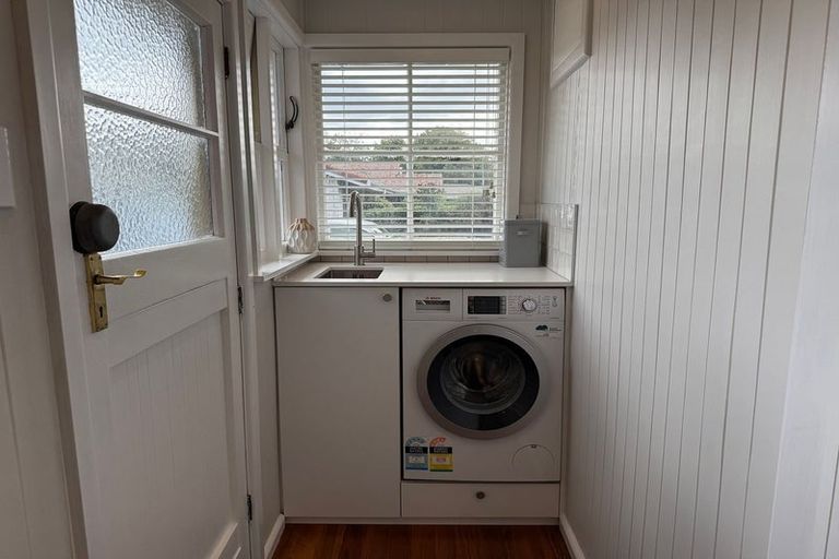 Photo of property in 1 Kinrara Place, Halswell, Christchurch, 8025