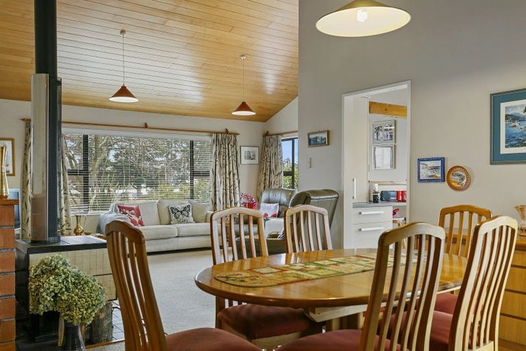 Photo of property in 5 Clarke Grove, Richmond Heights, Taupo, 3330