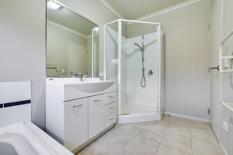 Photo of property in 12 Everton Place, Grandview Heights, Hamilton, 3200