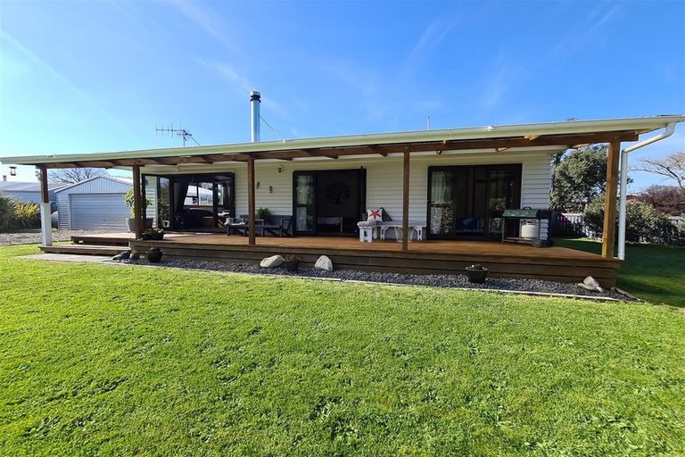 Photo of property in 37 Rochfort Street, Otane, 4202