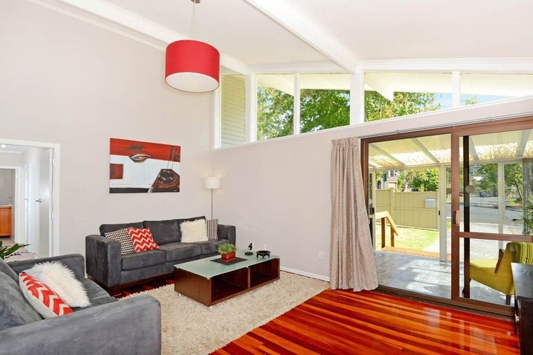 Photo of property in 24 Mountbatten Avenue, Hillcrest, Auckland, 0627