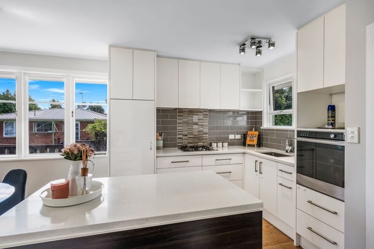 Photo of property in 35 Tampin Road, Hillpark, Auckland, 2102