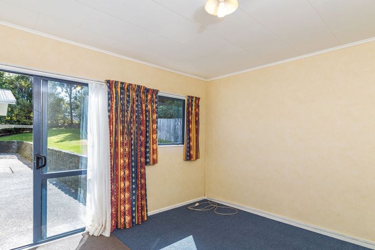Photo of property in 106 Tamatea Road, Taupo, 3330