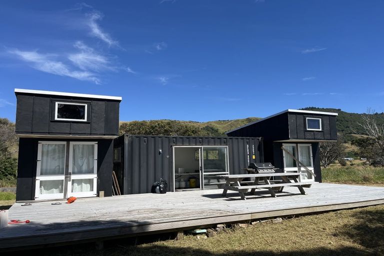 Photo of property in 14 Pukenui Drive, Mahia, 4198