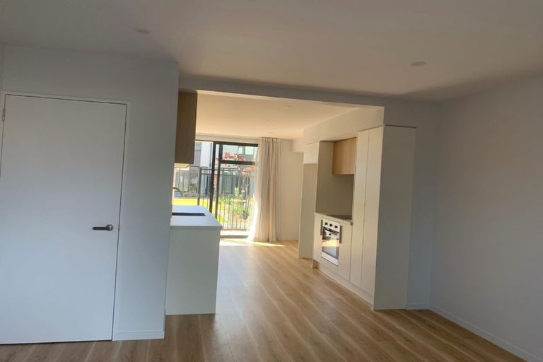 Photo of property in 2/12 New Brighton Road, Shirley, Christchurch, 8061