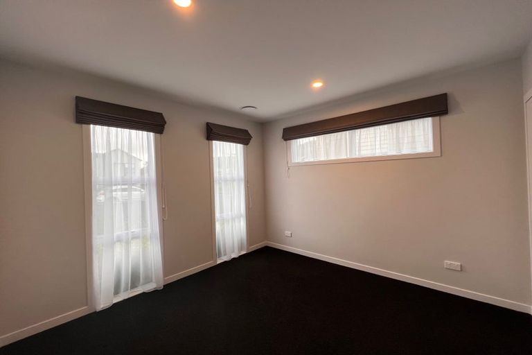 Photo of property in 38 Karearea Avenue, Kenepuru, Porirua, 5022