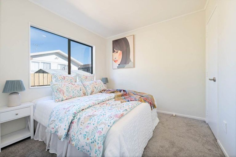 Photo of property in 1/26 Karepo Crescent, Ranui, Auckland, 0612