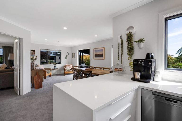 Photo of property in 17 Ashmore Drive, Frankleigh Park, New Plymouth, 4310