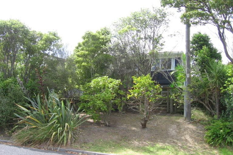 Photo of property in 1/31 Heathcote Road, Castor Bay, Auckland, 0620
