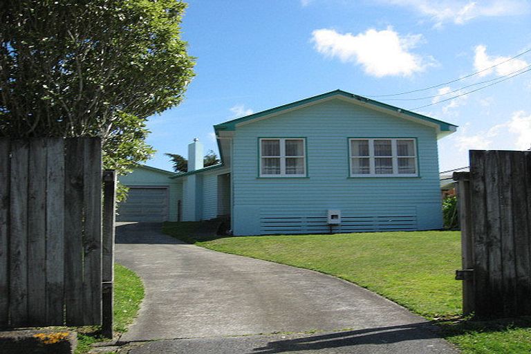 Photo of property in 21 Pollard Street, Wainuiomata, Lower Hutt, 5014