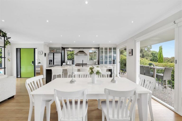 Photo of property in 3 Page Point, Mellons Bay, Auckland, 2014