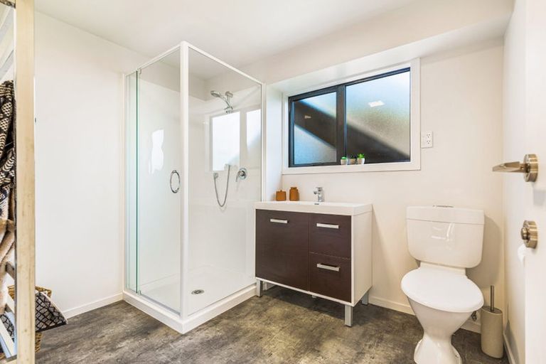 Photo of property in 163 West Harbour Drive, West Harbour, Auckland, 0618