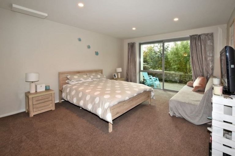 Photo of property in 11 Maurice Knowles Lane, Cashmere, Christchurch, 8022