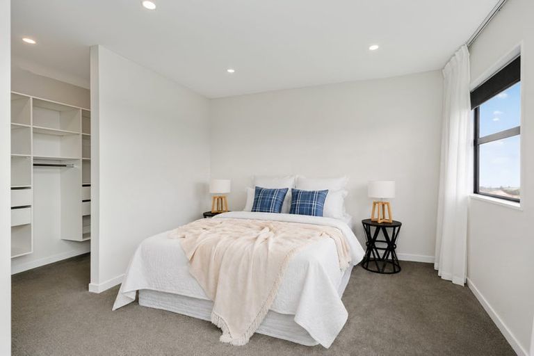 Photo of property in 6 Moki Place, Long Bay, Auckland, 0630
