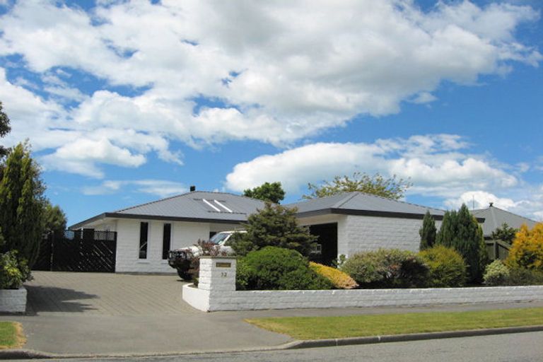 Photo of property in 32 Regent Avenue, Rangiora, 7400