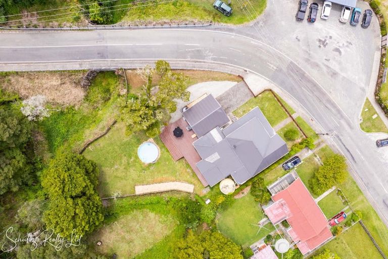 Photo of property in 17 Franklin Road, Paparoa, 0571